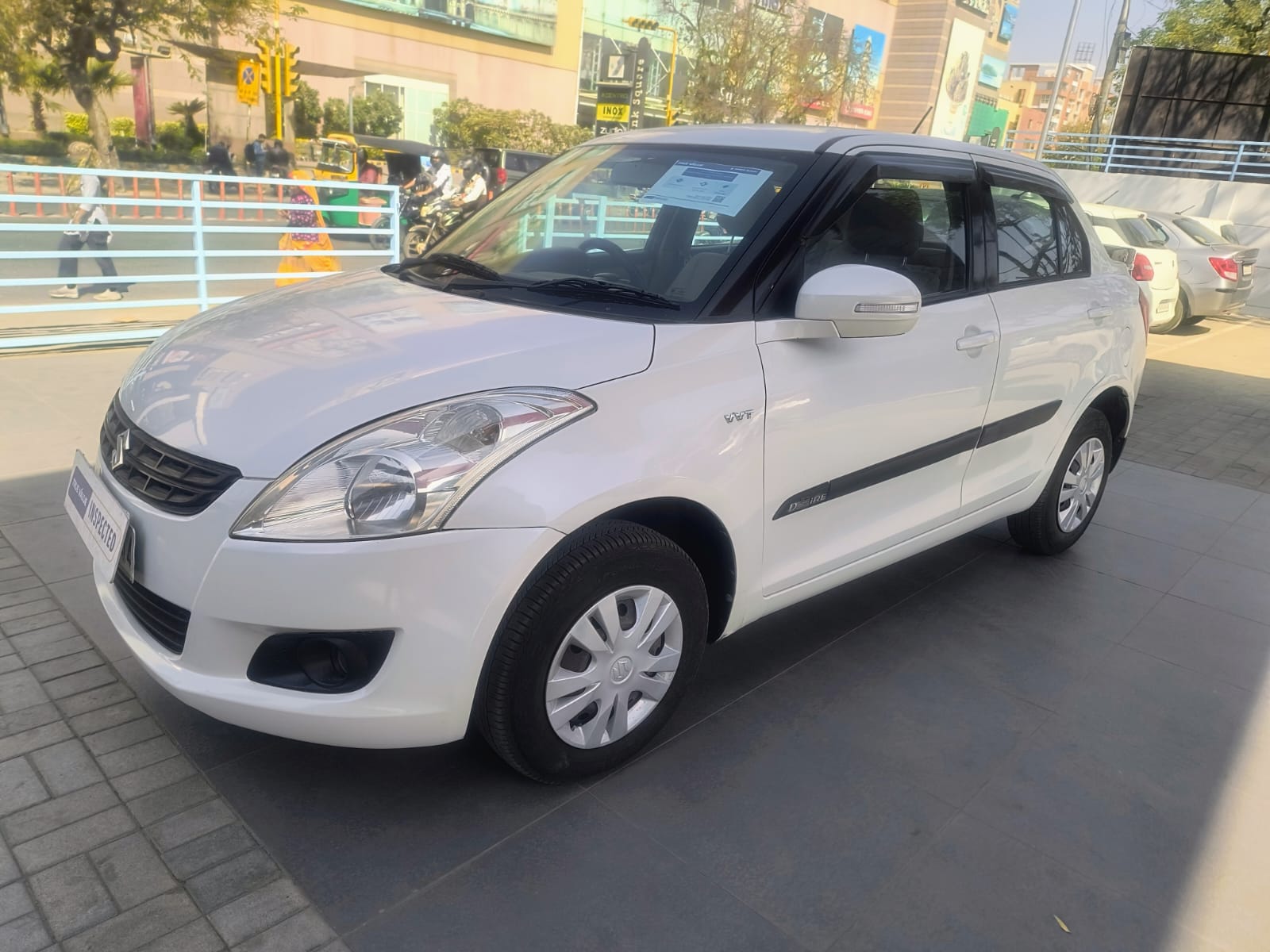 Maruti Suzuki - Dzire VXI