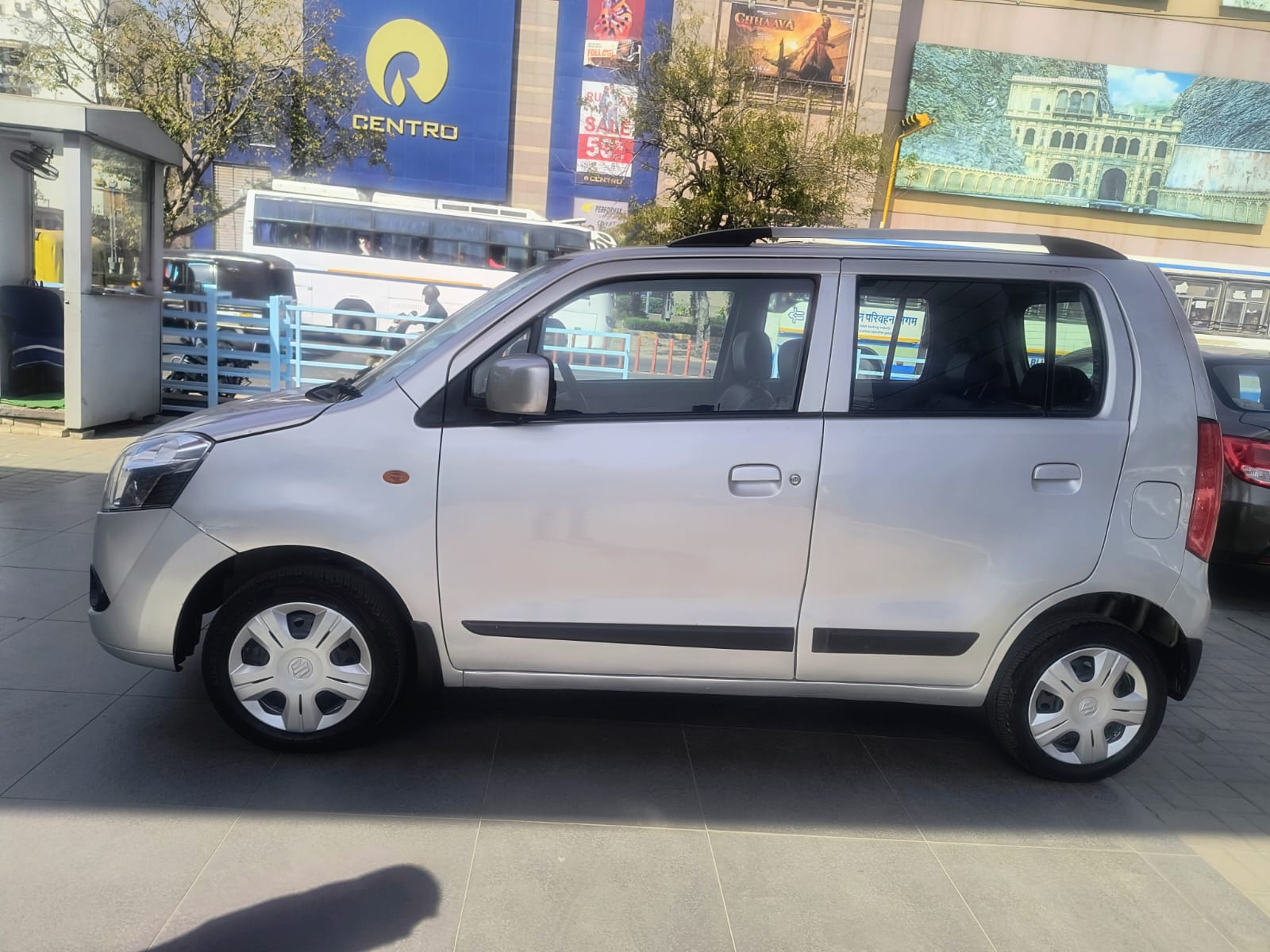 Maruti Suzuki - Wagon R VXI - Silver