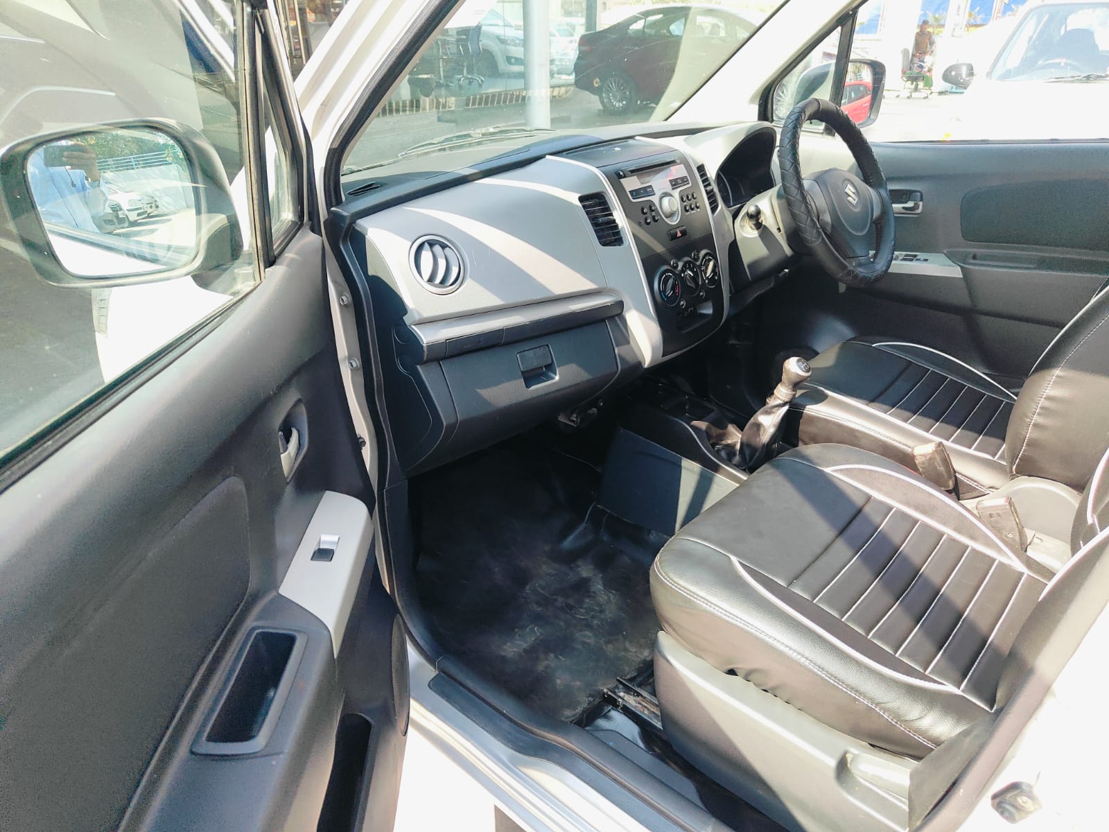 Maruti Suzuki - Wagon R VXI - Silver