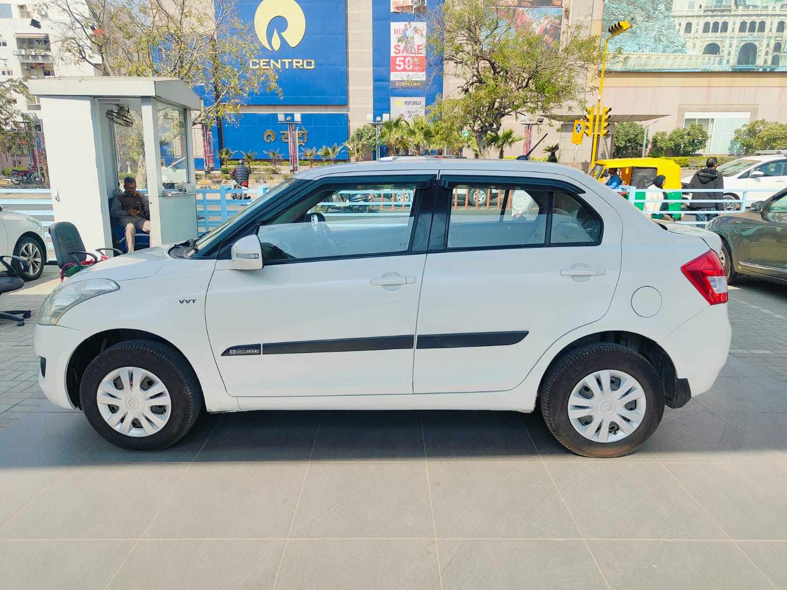 Maruti Suzuki - Dzire VXI - White