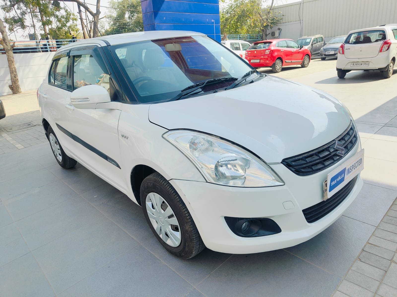 Maruti Suzuki - Dzire VXI - White