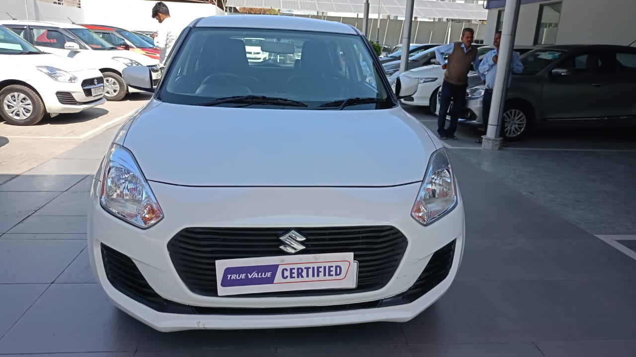 Maruti Suzuki Swift Vxi - White