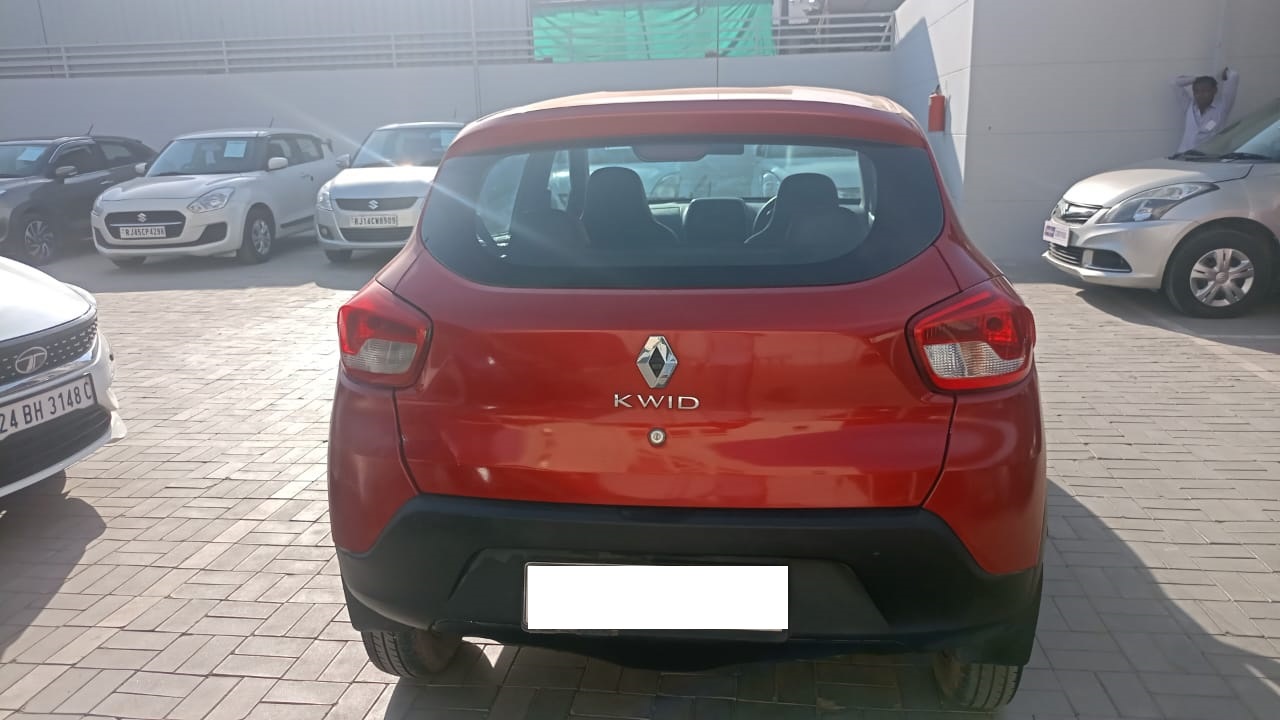 Renault Kwid RXL- Red