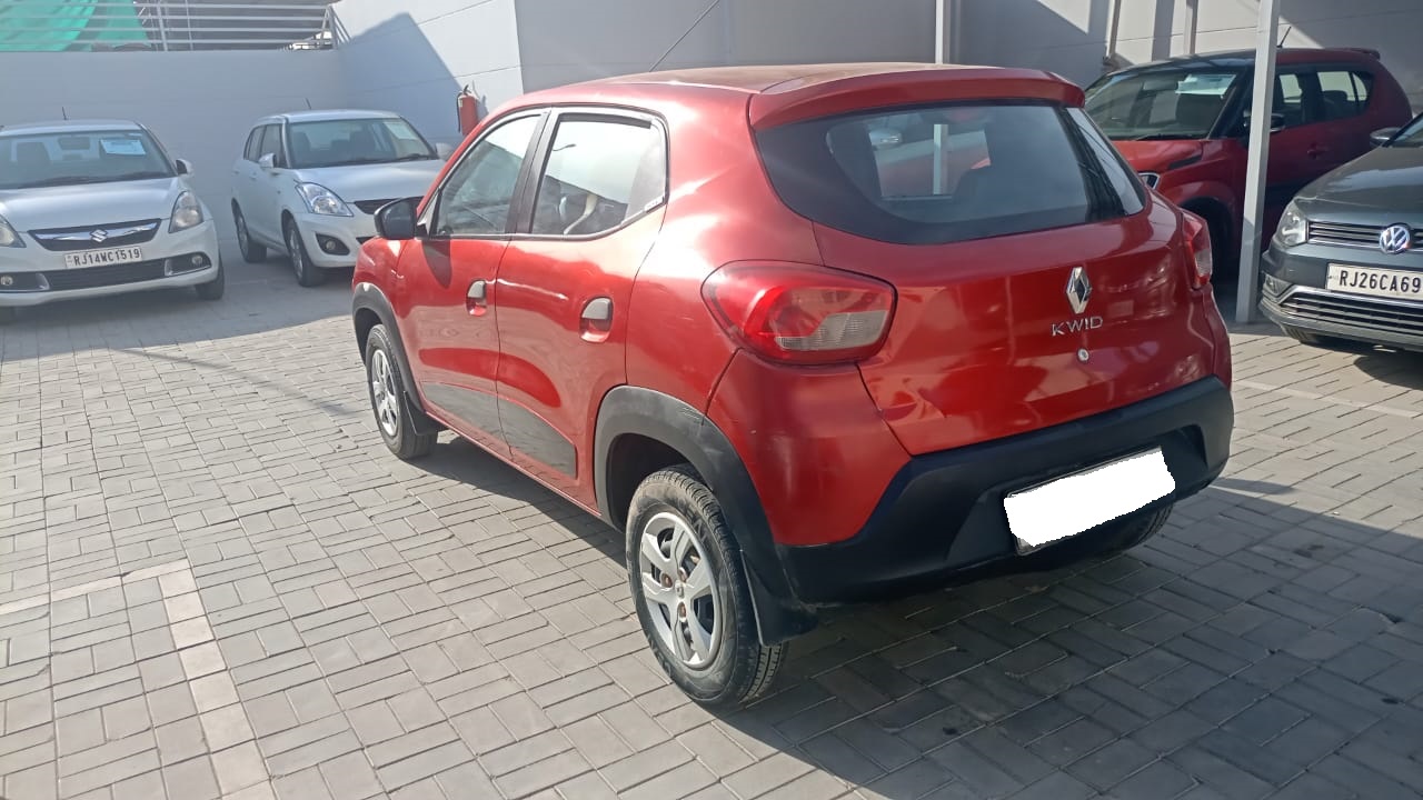 Renault Kwid RXL- Red