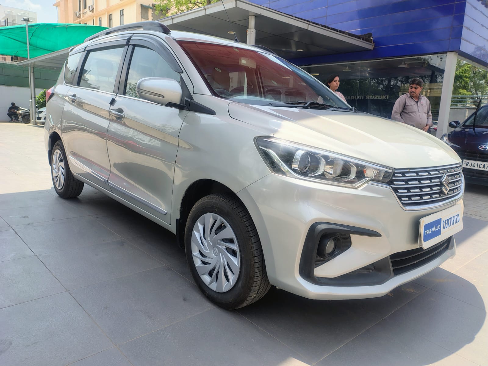 Maruti Suzuki - Ertiga hybrid -Vxi- Silver