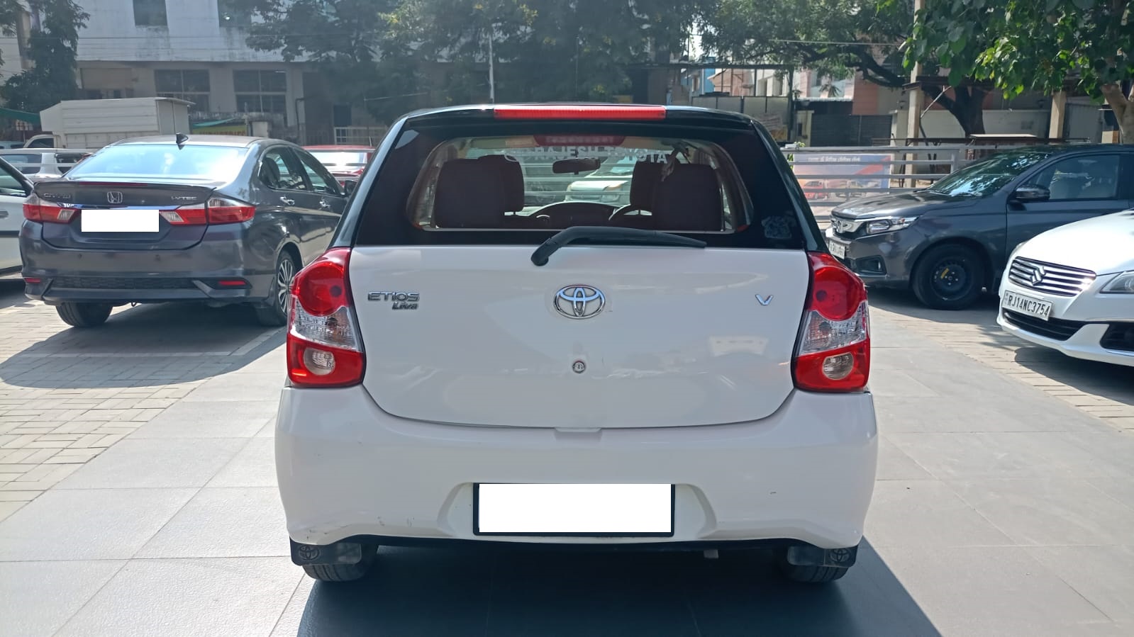 Toyota Etios Liva 1.2 V