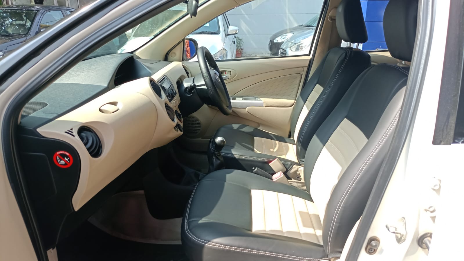 Toyota Etios Liva 1.2 V