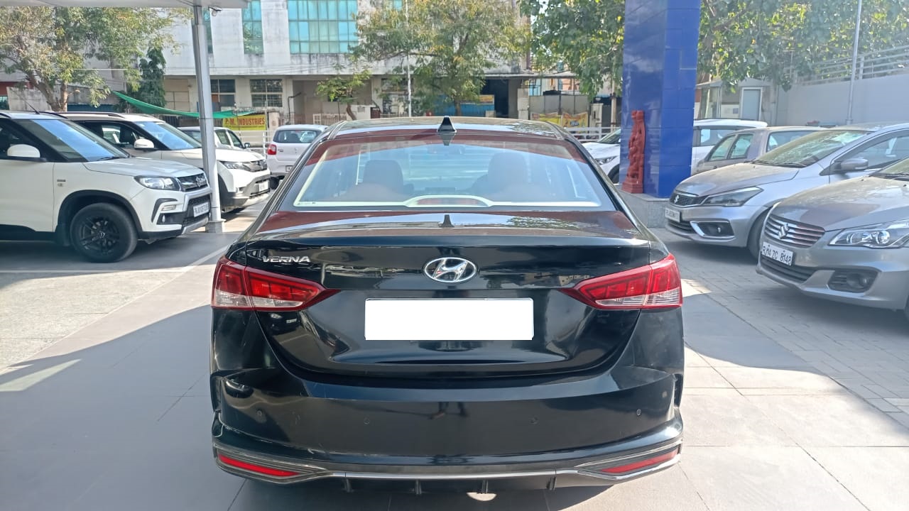 Hyundai Verna 1.5 MPI MT S+