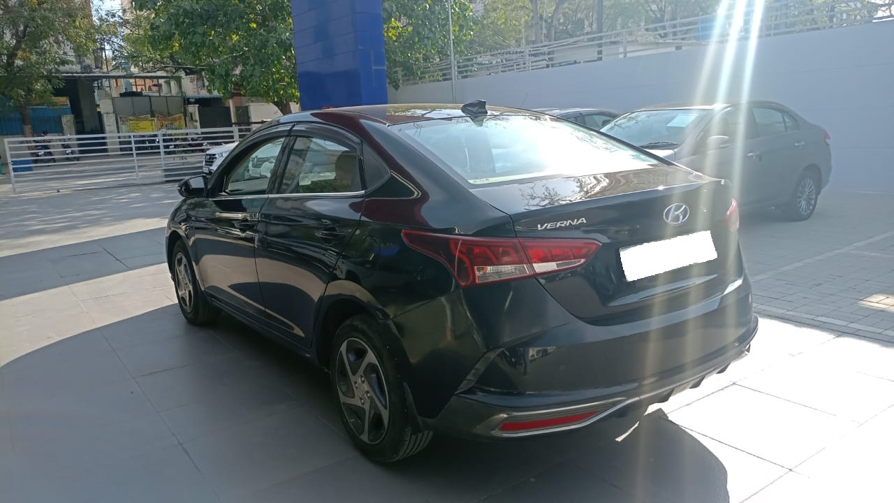 Hyundai Verna 1.5 MPI MT S+
