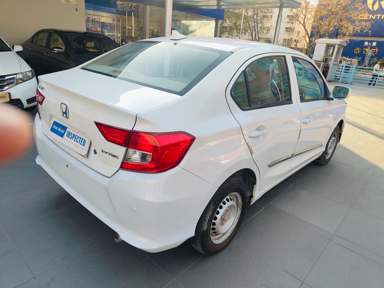 Honda Amaze 1.2 E MT- White