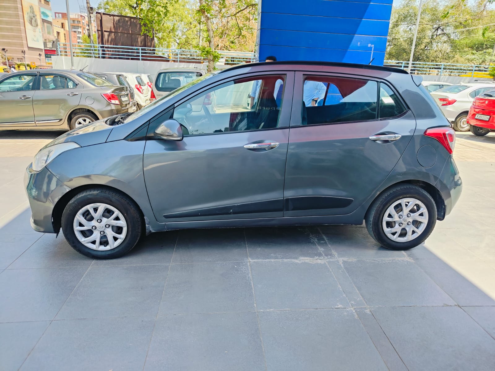 Hyundai Grand I-10 Sportz (O) 1.2
