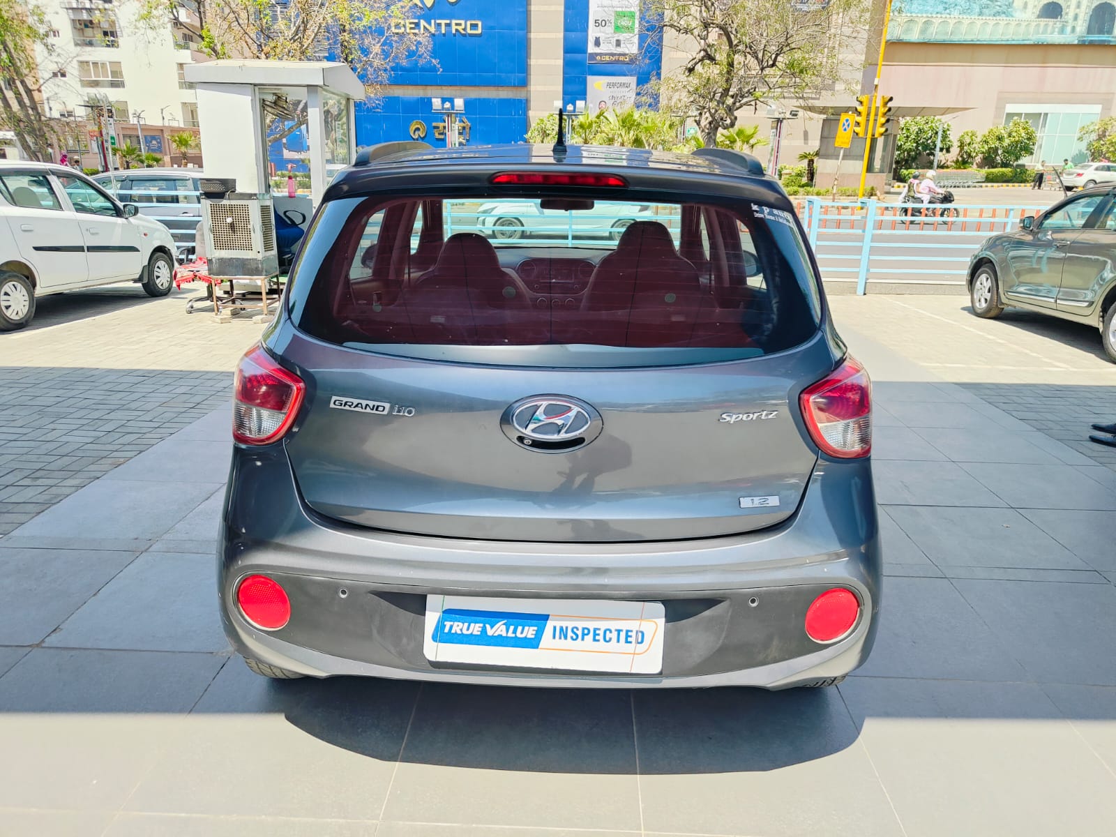Hyundai Grand I-10 Sportz (O) 1.2