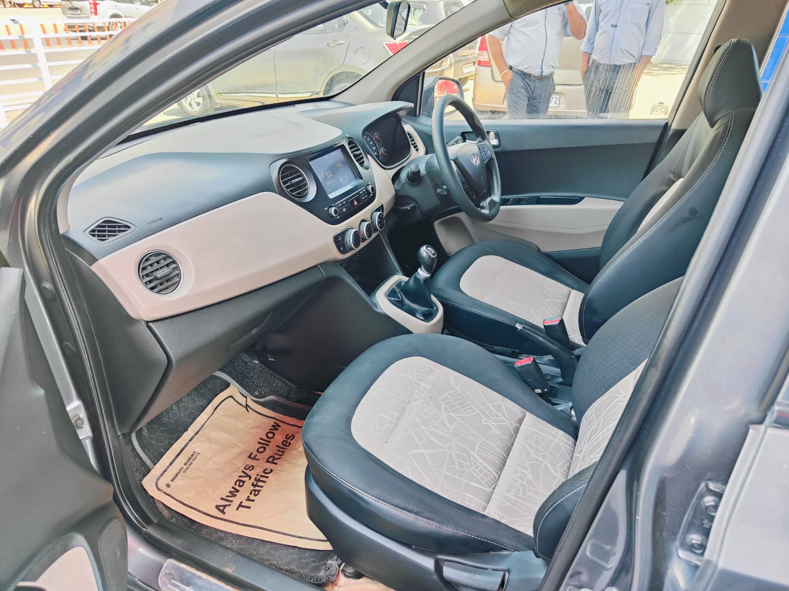 Hyundai Grand I-10 Sportz (O) 1.2