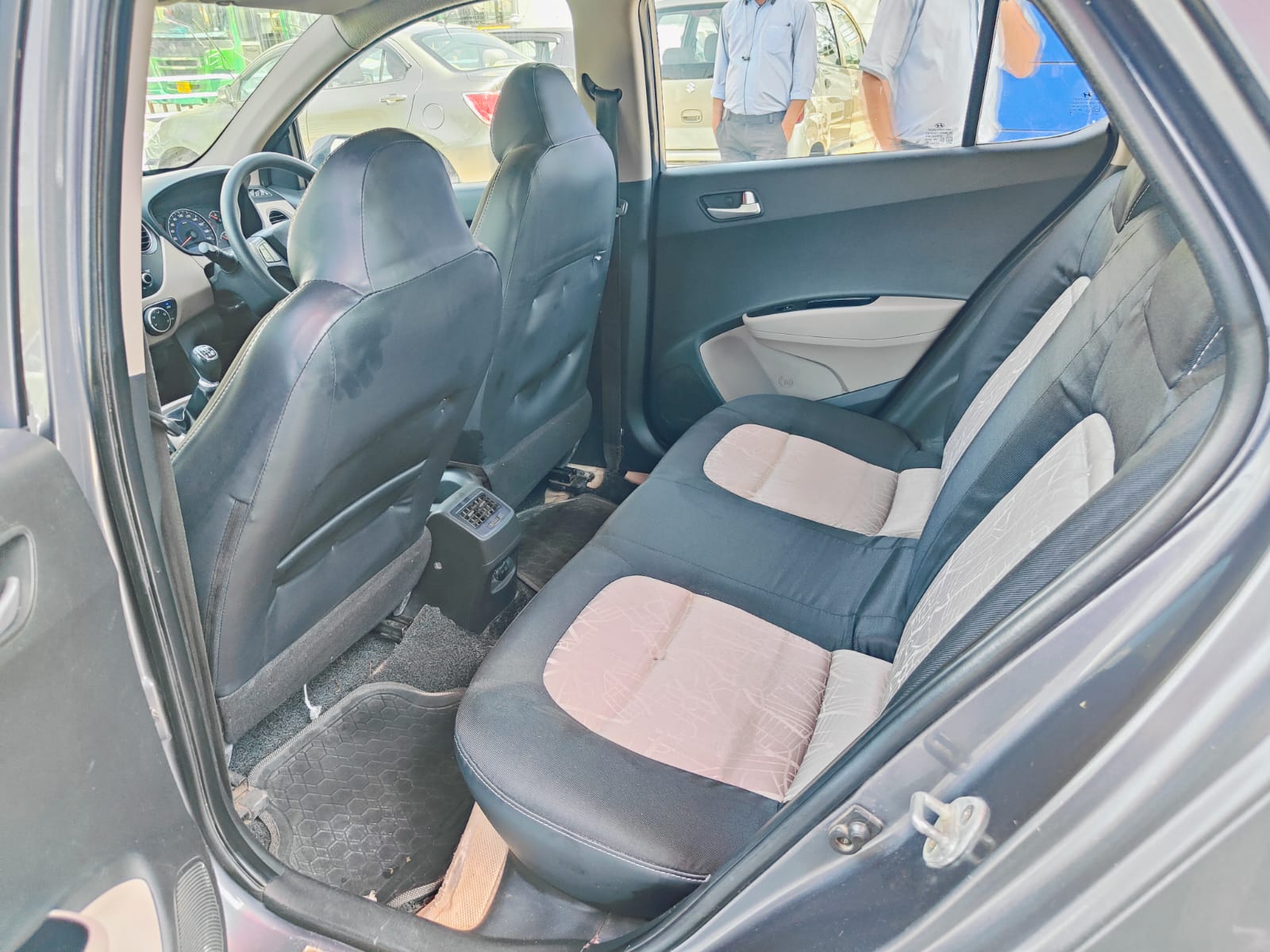 Hyundai Grand I-10 Sportz (O) 1.2