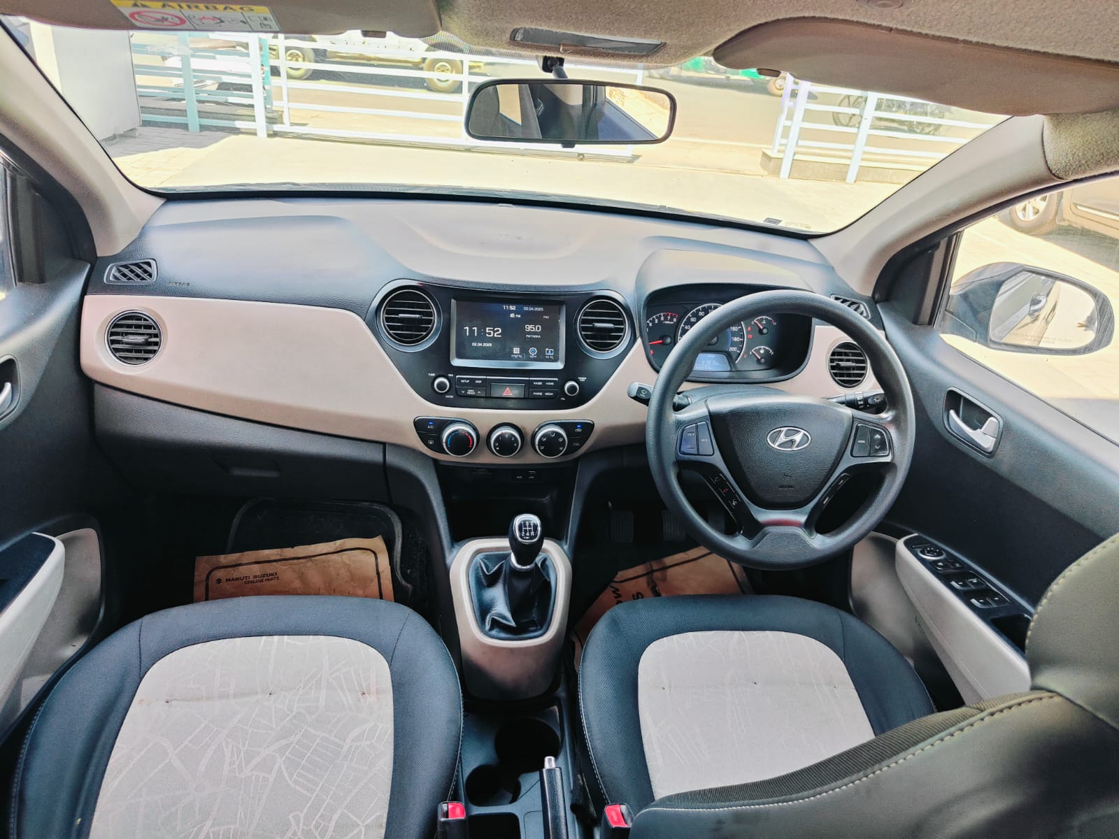 Hyundai Grand I-10 Sportz (O) 1.2