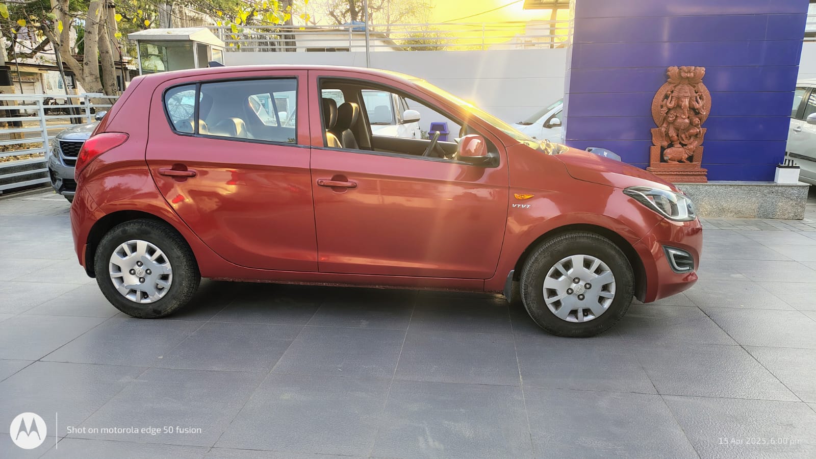 Hyundai- I-20 Magna Red