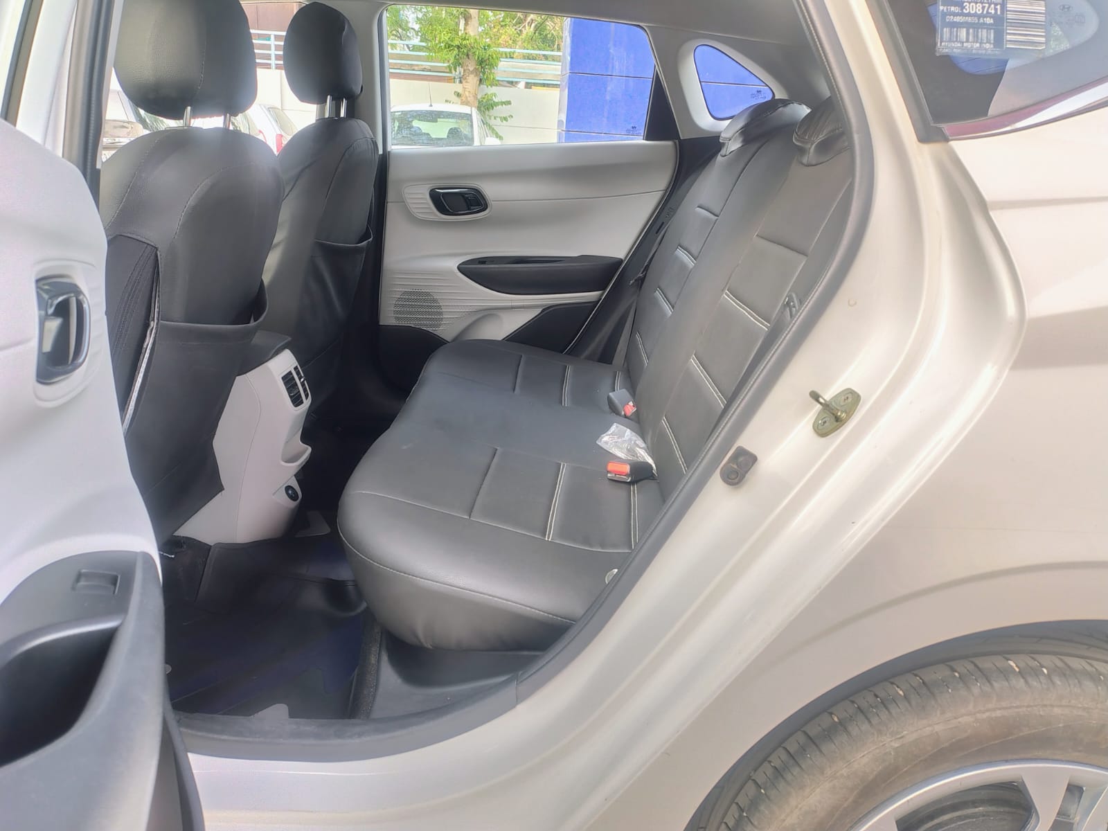 Hyundai-I20 Sportz 1.2 – White