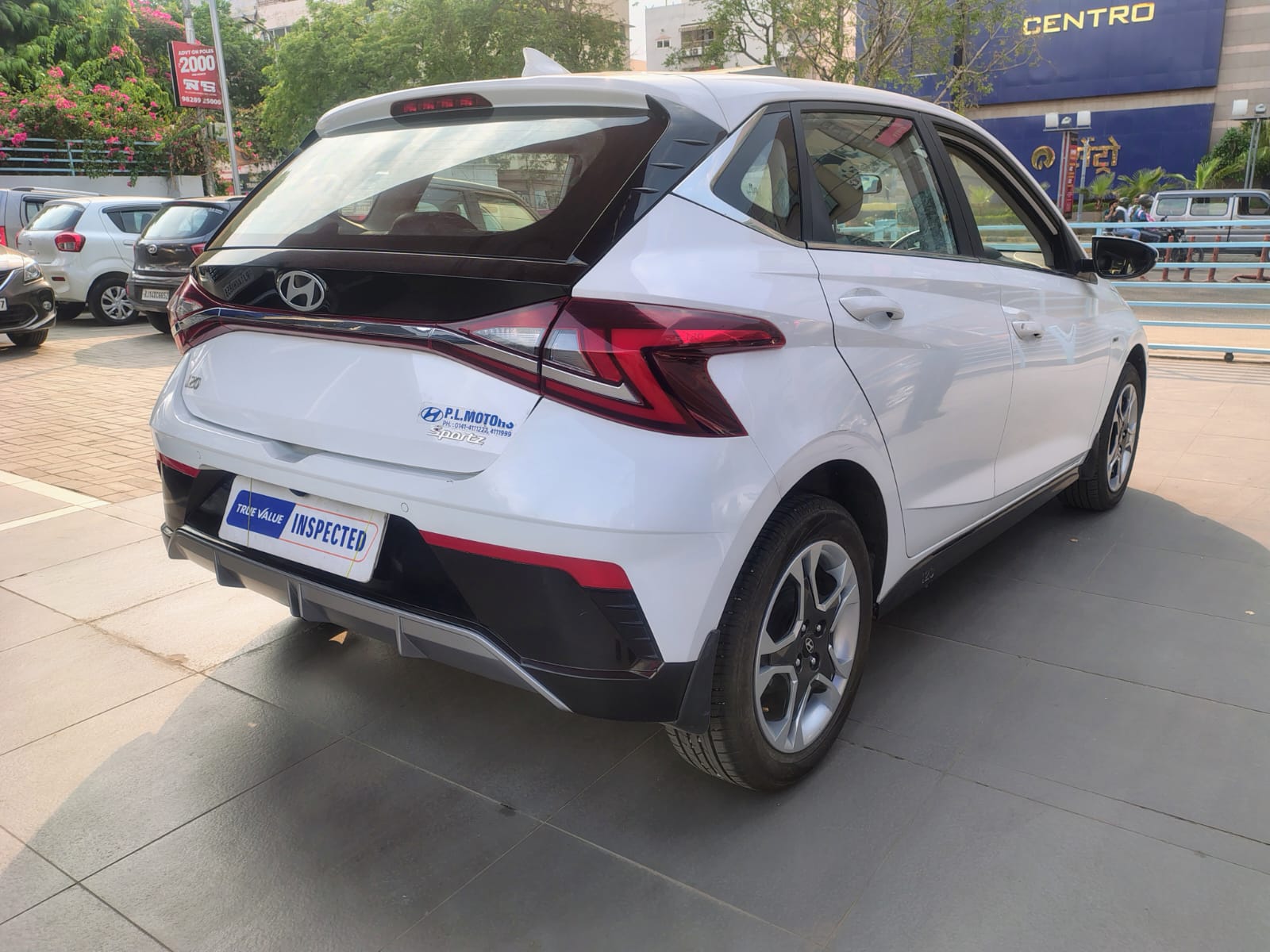 Hyundai-I20 Sportz 1.2 – White