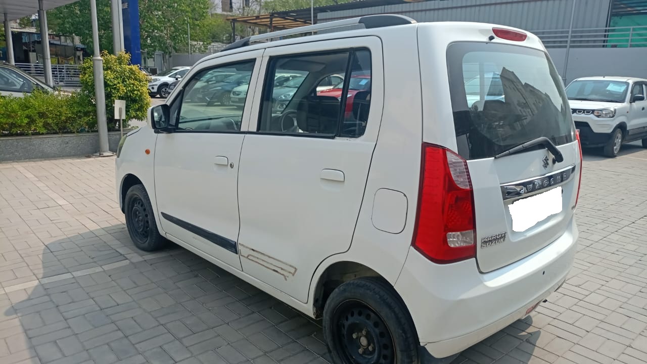 Maruti Suzuki Wagon R Vxi- White