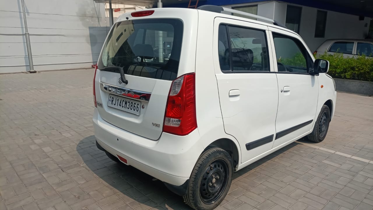 Maruti Suzuki Wagon R Vxi- White