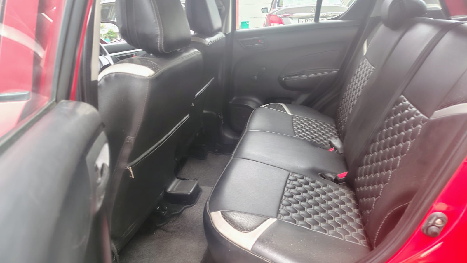 Maruti Suzuki Swift LXI