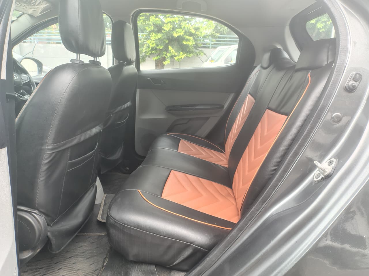 Tata Tiago XT