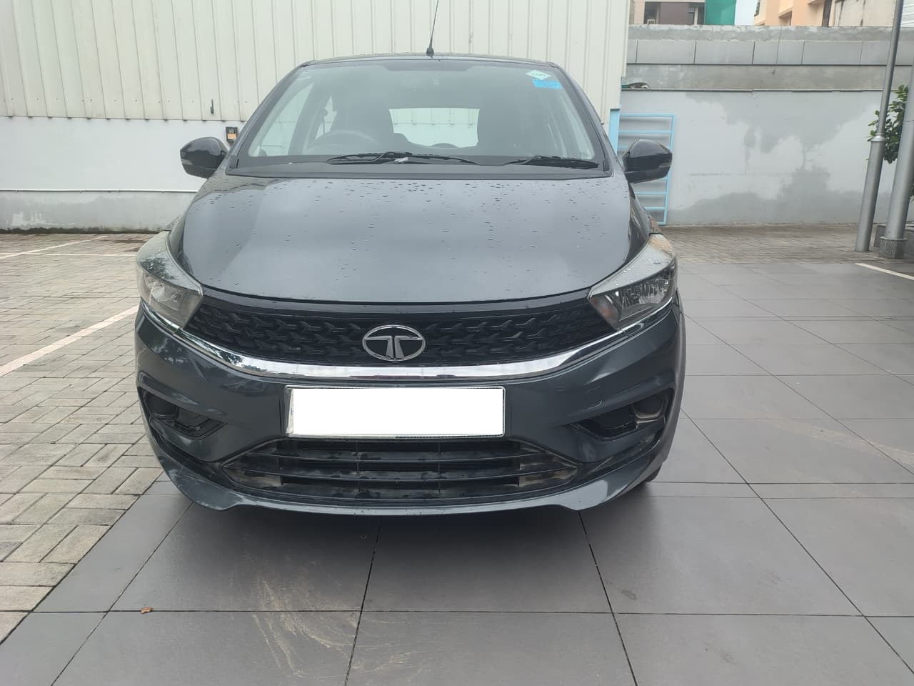 Tata Tiago XT