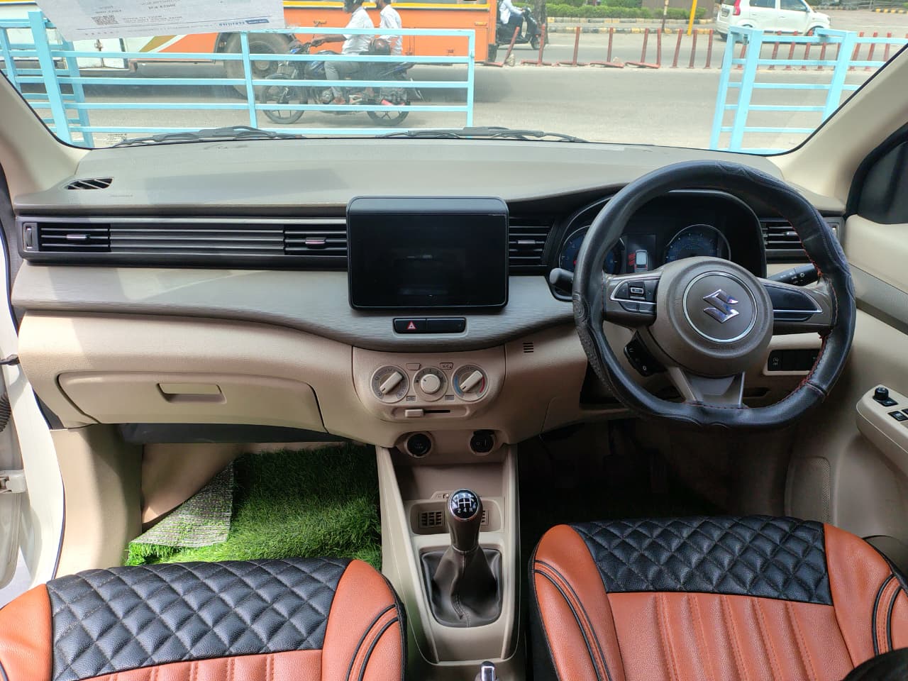 Maruti Suzuki Ertiga VXI