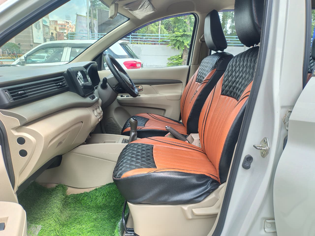 Maruti Suzuki Ertiga VXI