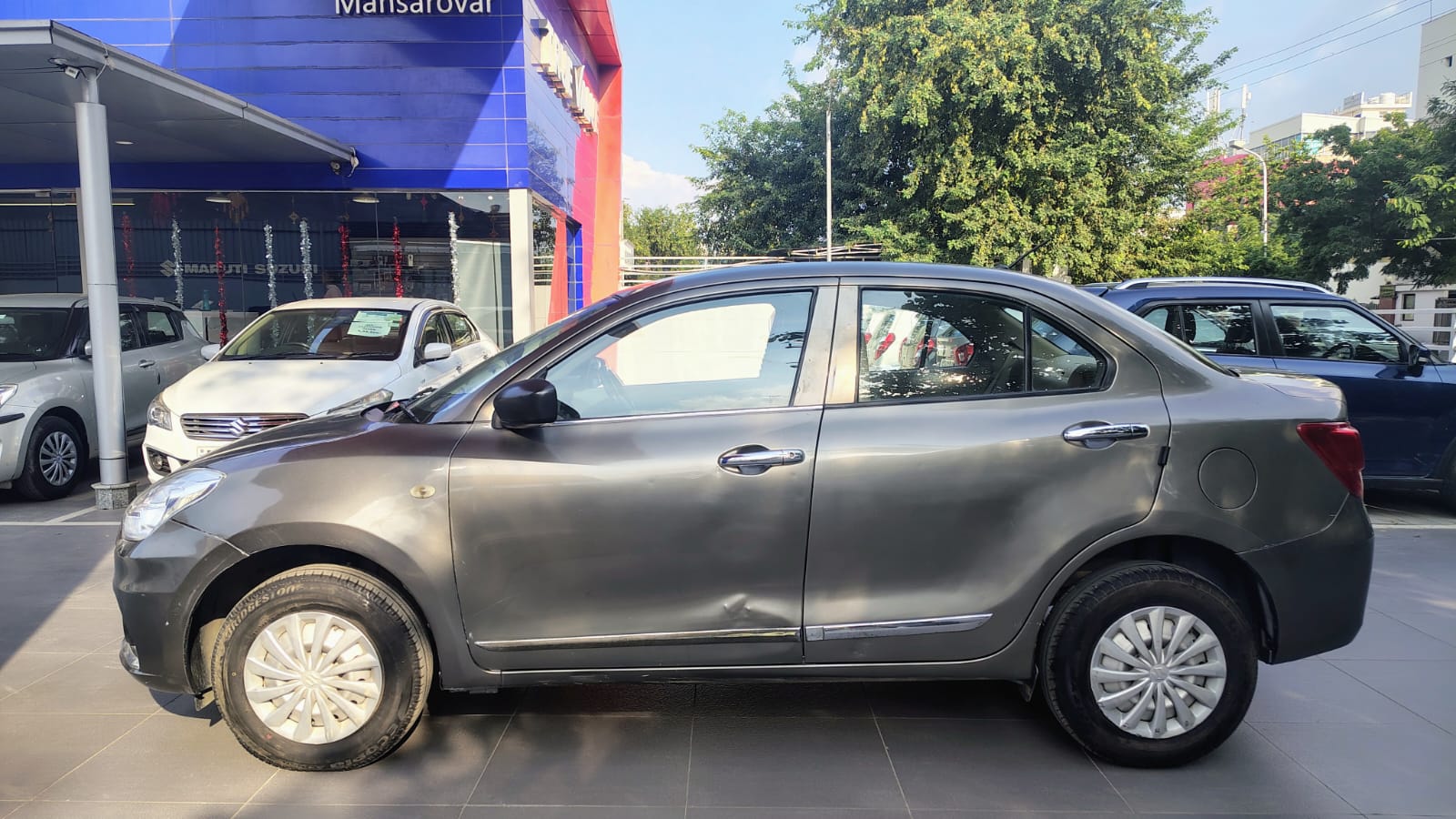 Maruti Suzuki Dzire LXI