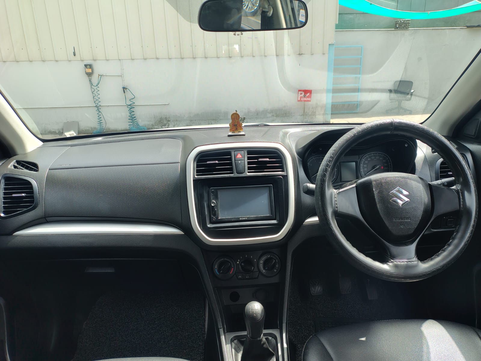 Maruti Suzuki Brezza LXI