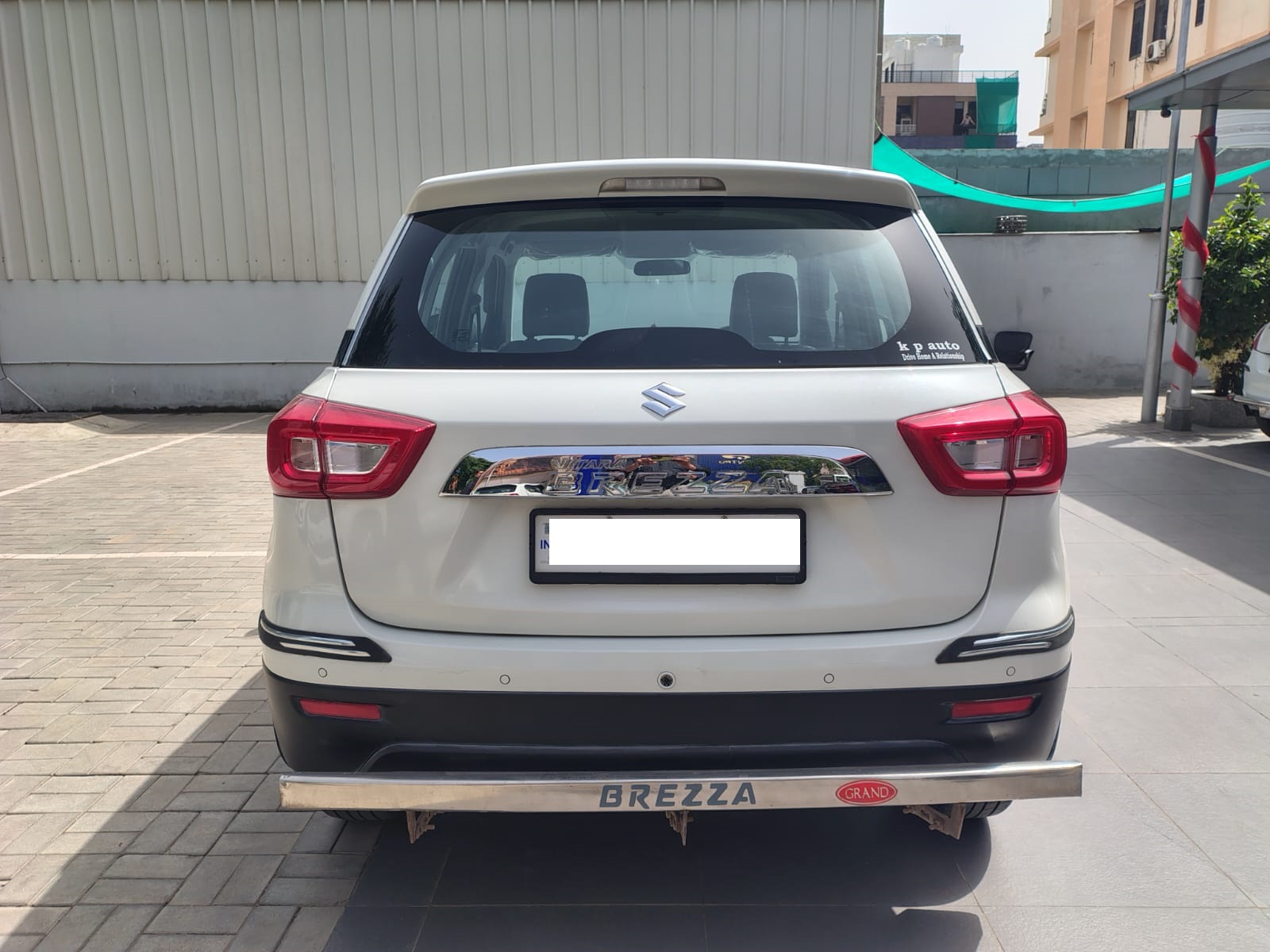 Maruti Suzuki Brezza LXI