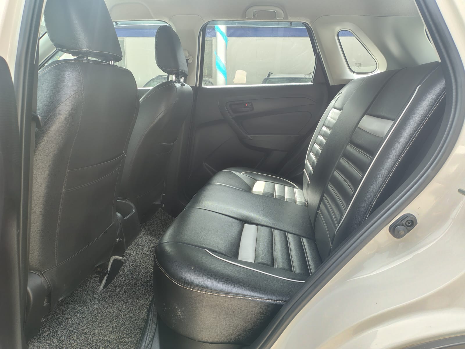 Maruti Suzuki Brezza LXI