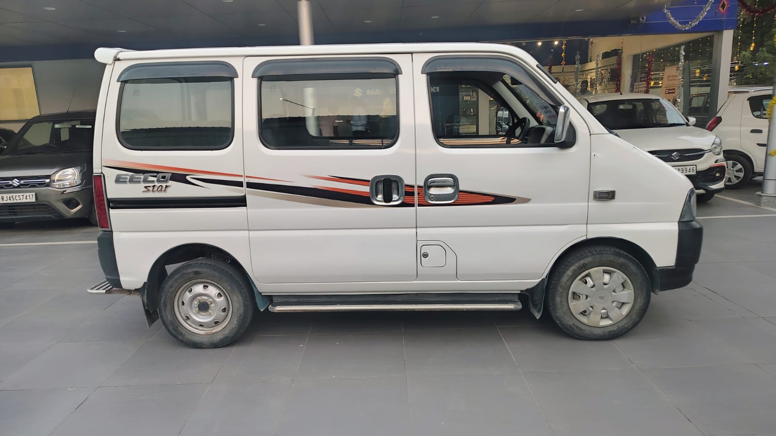 Maruti Suzuki EECO 5 STR