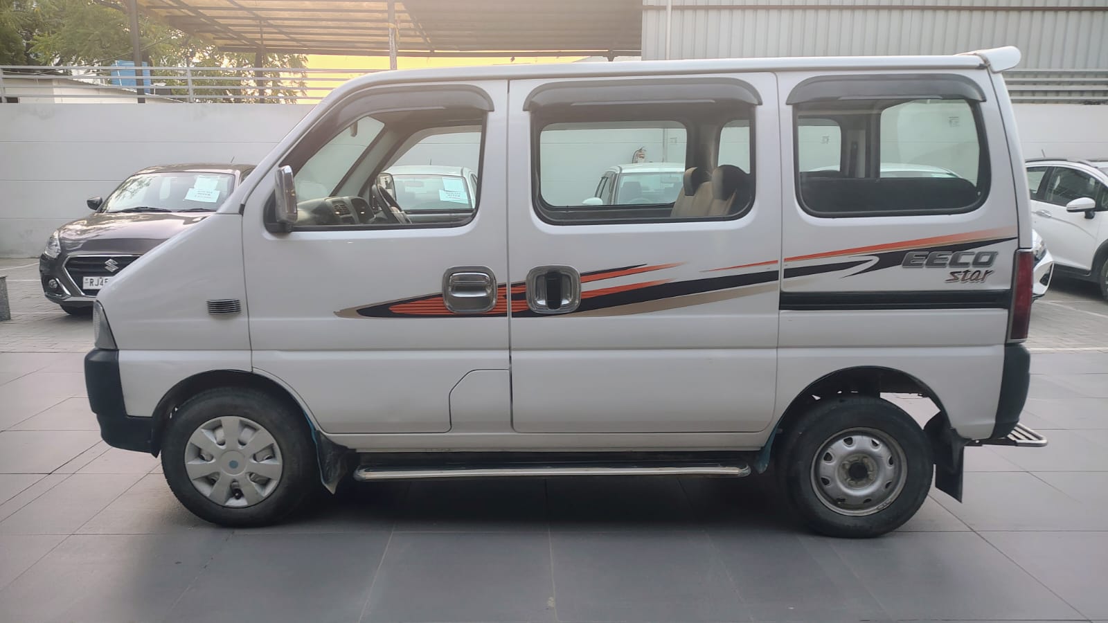 Maruti Suzuki EECO 5 STR