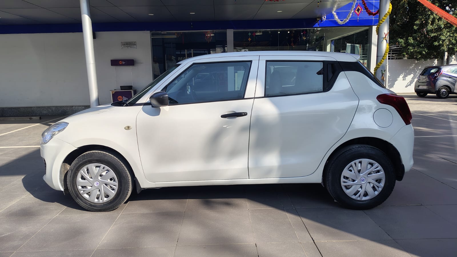 Maruti Suzuki Swift LXI