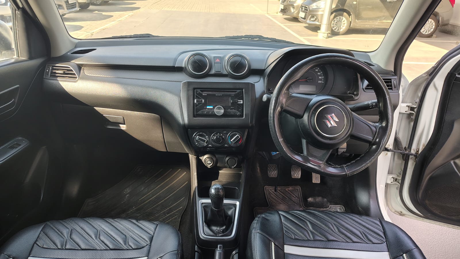 Maruti Suzuki Swift LXI