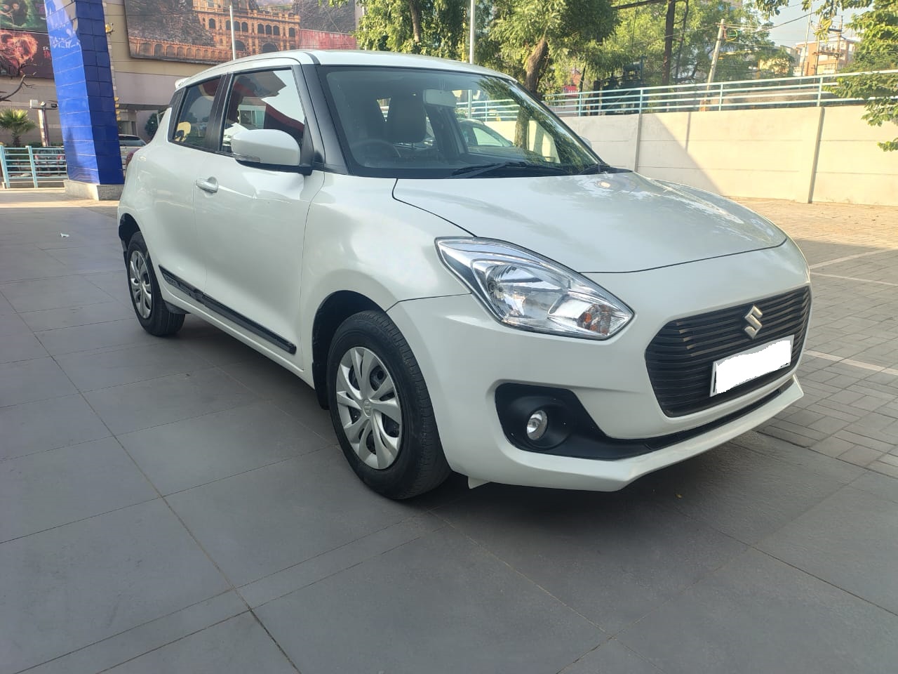 Maruti Suzuki Swift VXI