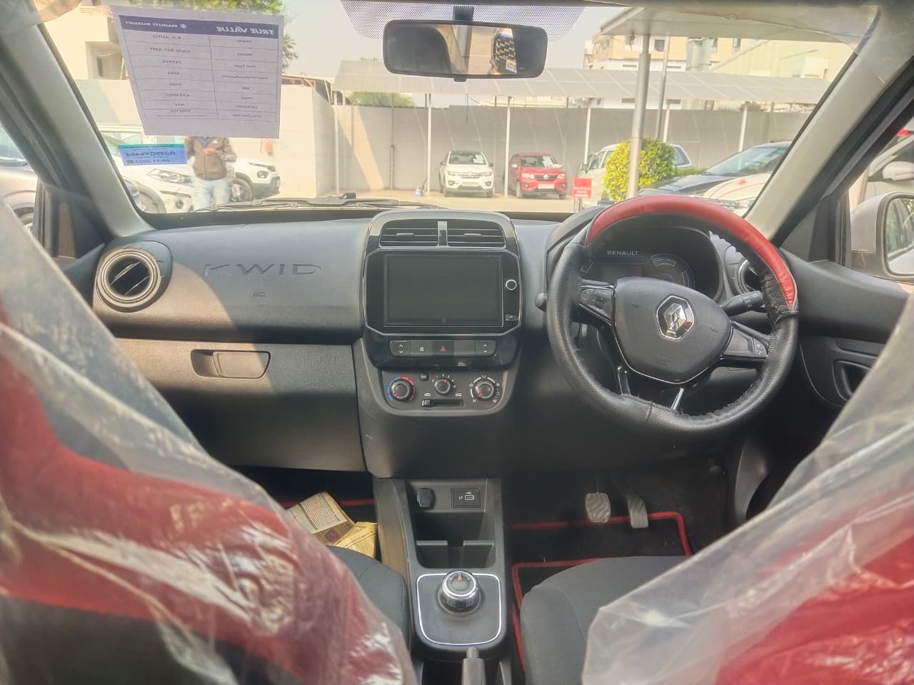 Renault Kwid RXT AMT