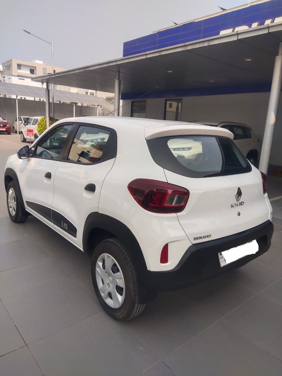 Renault Kwid RXT AMT