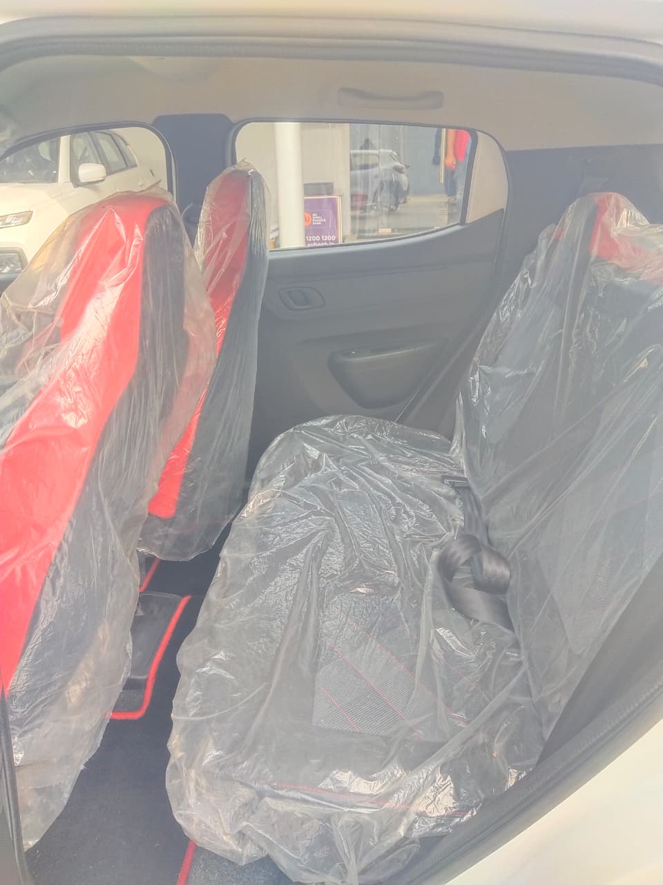 Renault Kwid RXT AMT