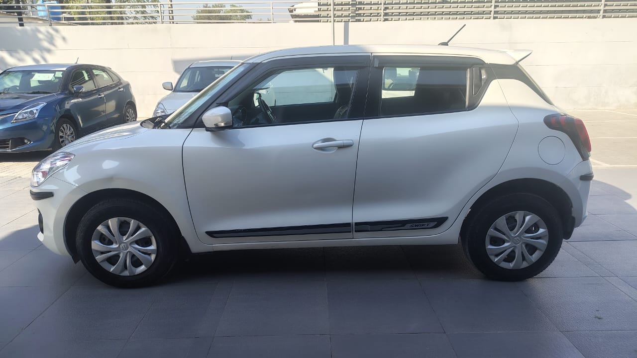 Maruti Suzuki Swift VXI