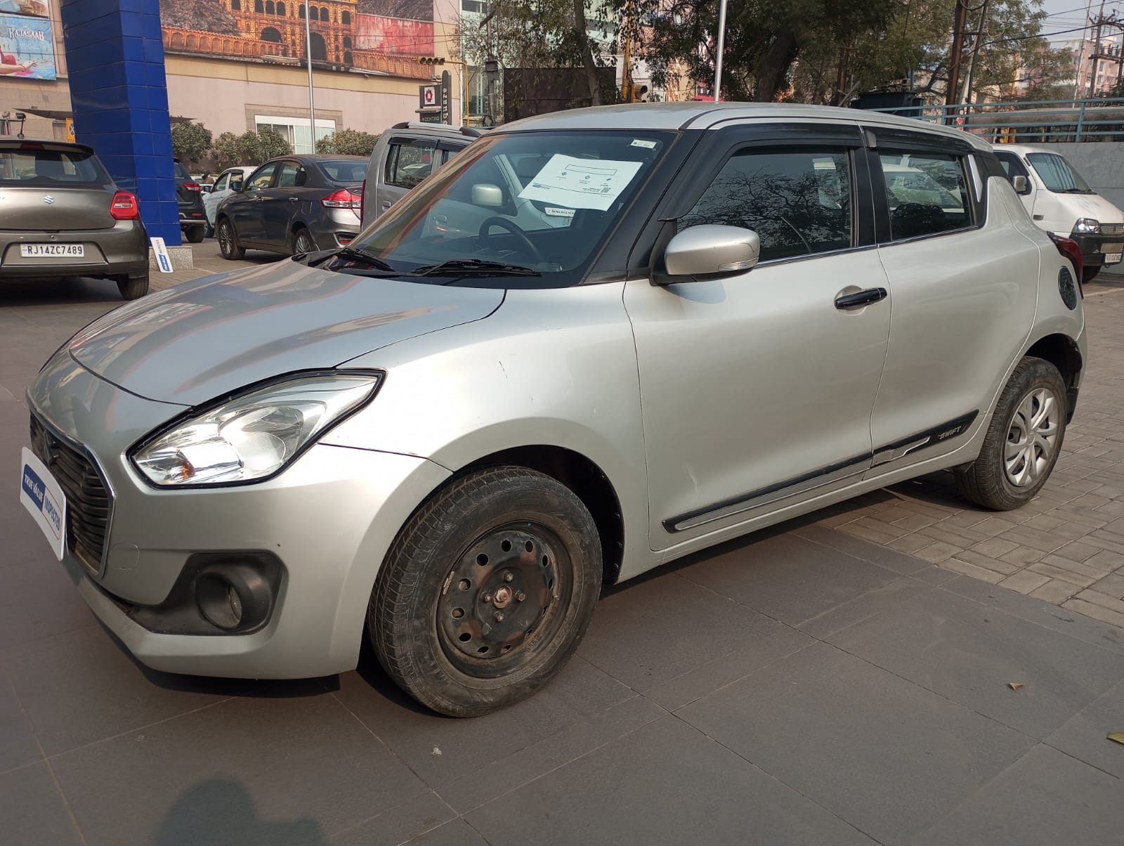 Maruti Suzuki Swift VXI