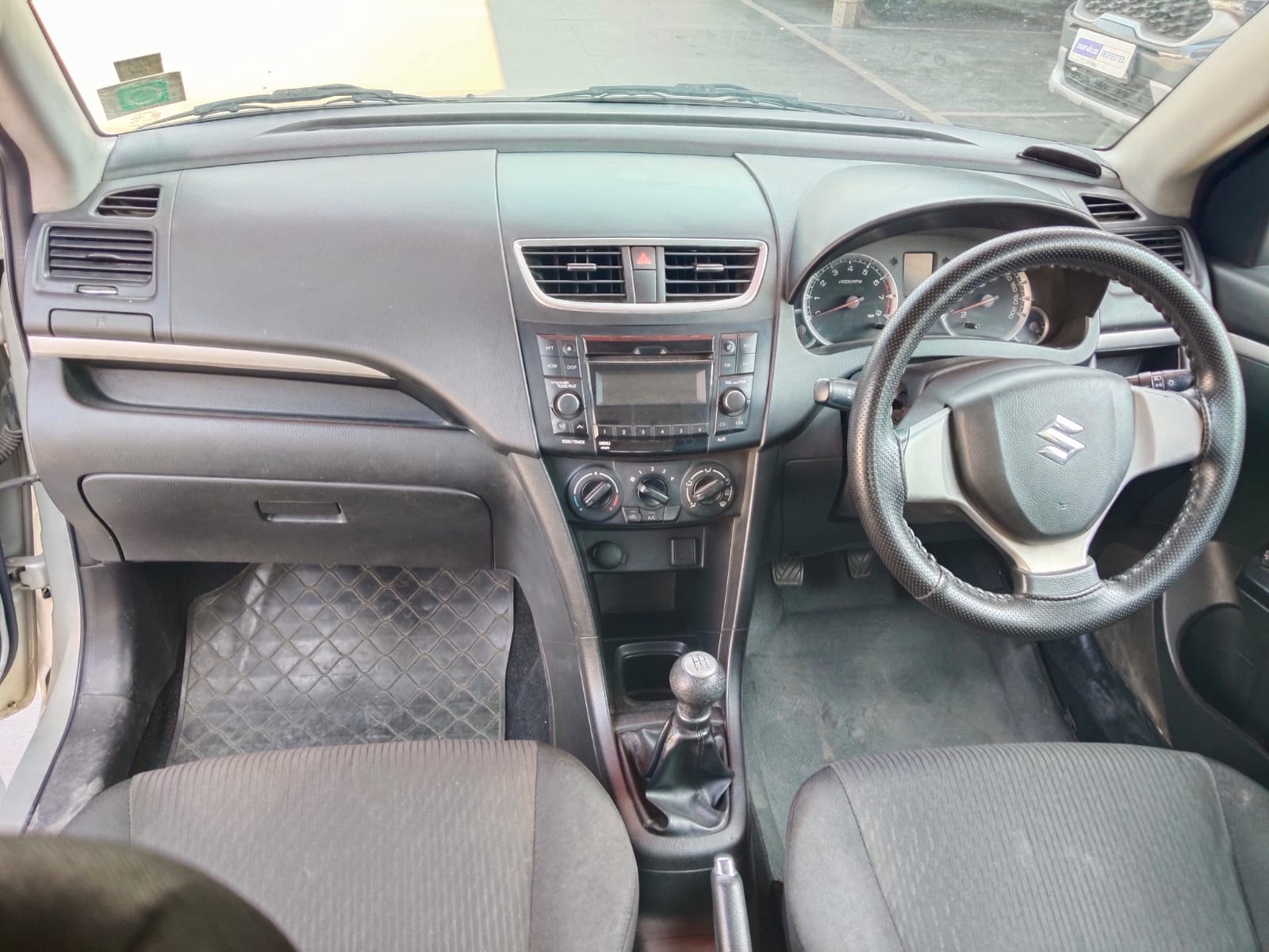 Maruti Suzuki Swift VXI