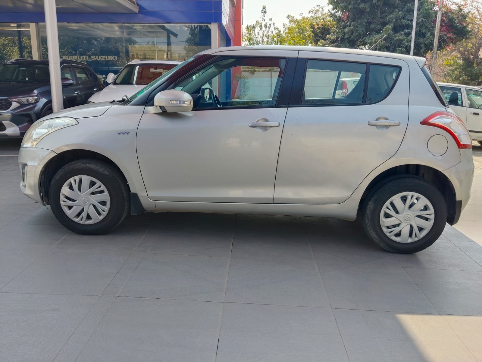 Maruti Suzuki Swift VXI