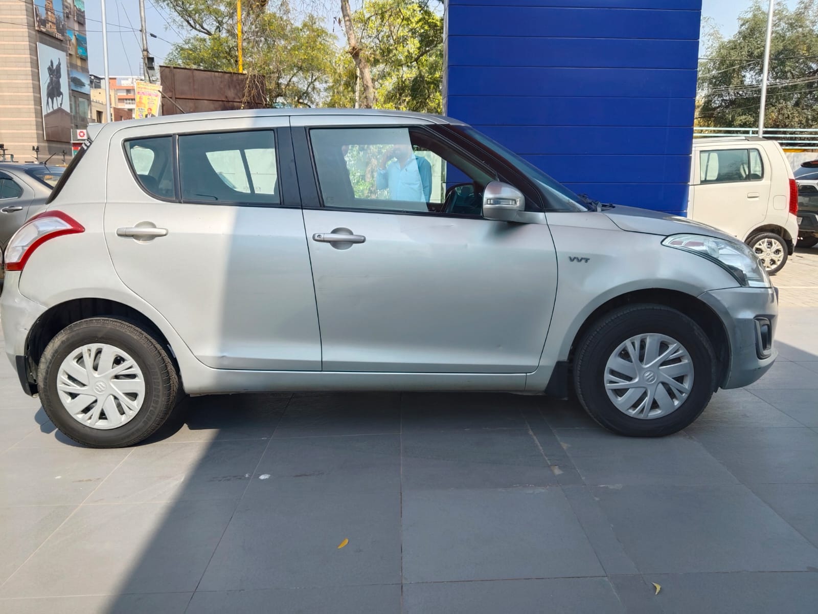 Maruti Suzuki Swift VXI