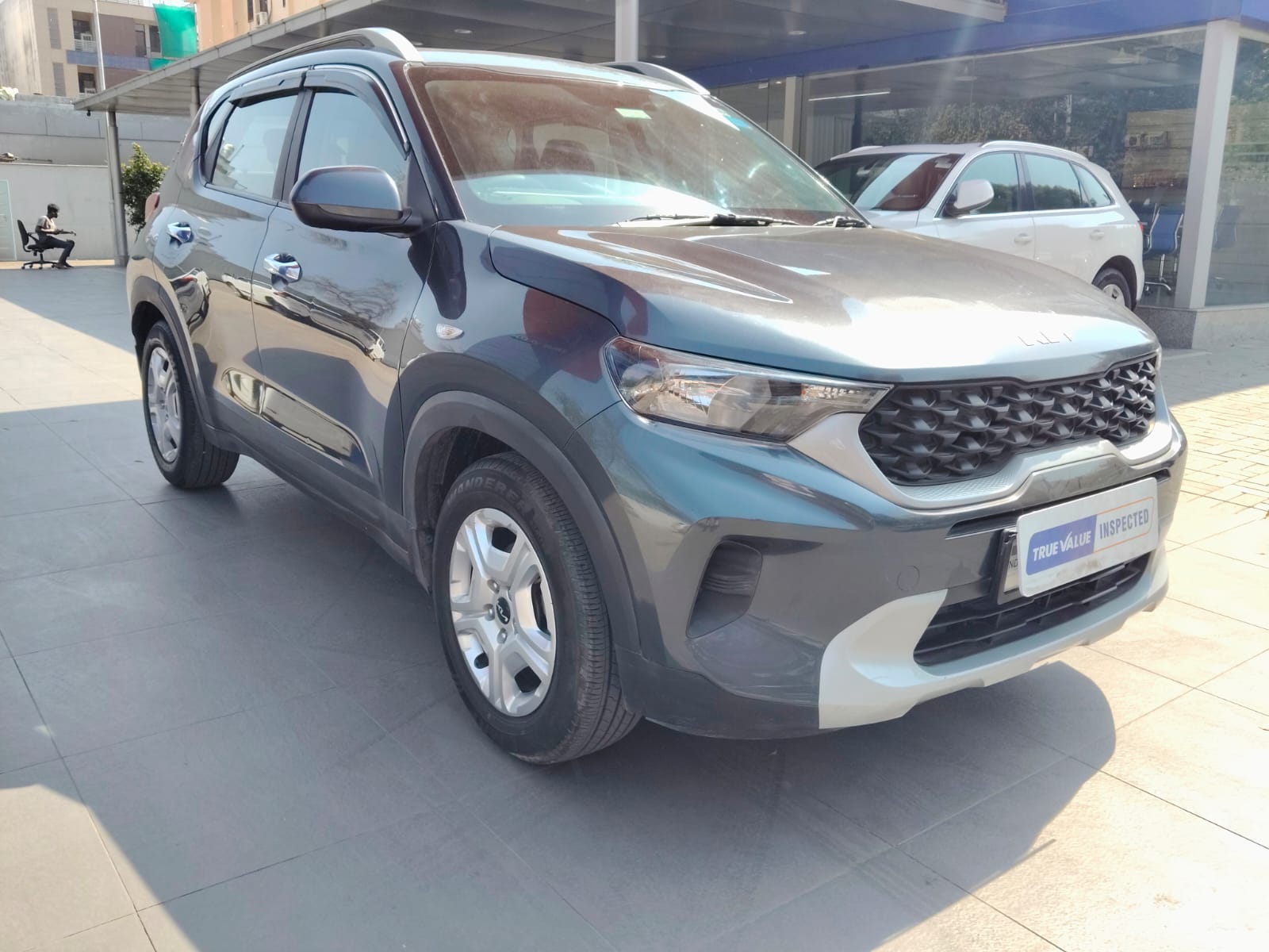Kia Sonet G1.2 5MT HTK