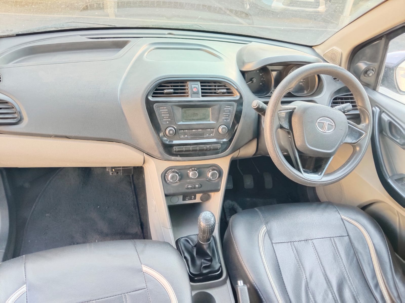 Maruti Suzuki Tiago XT