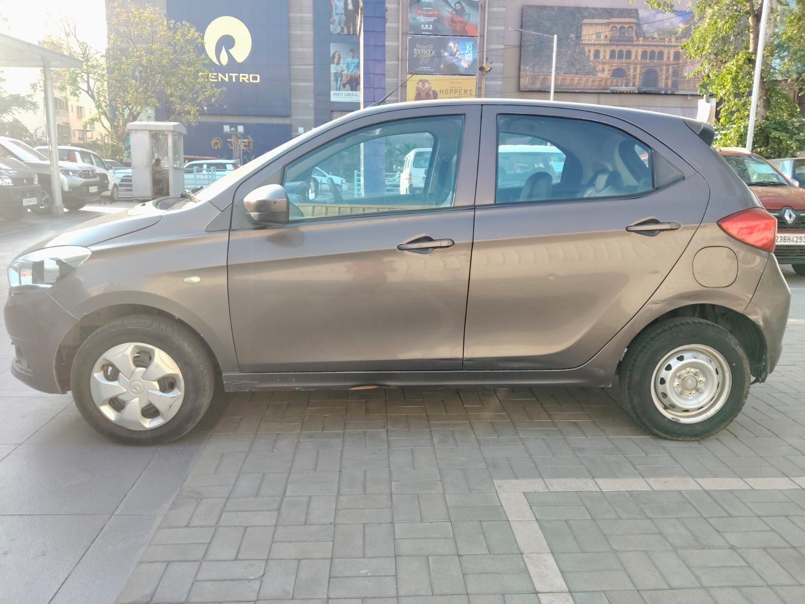 Maruti Suzuki Tiago XT