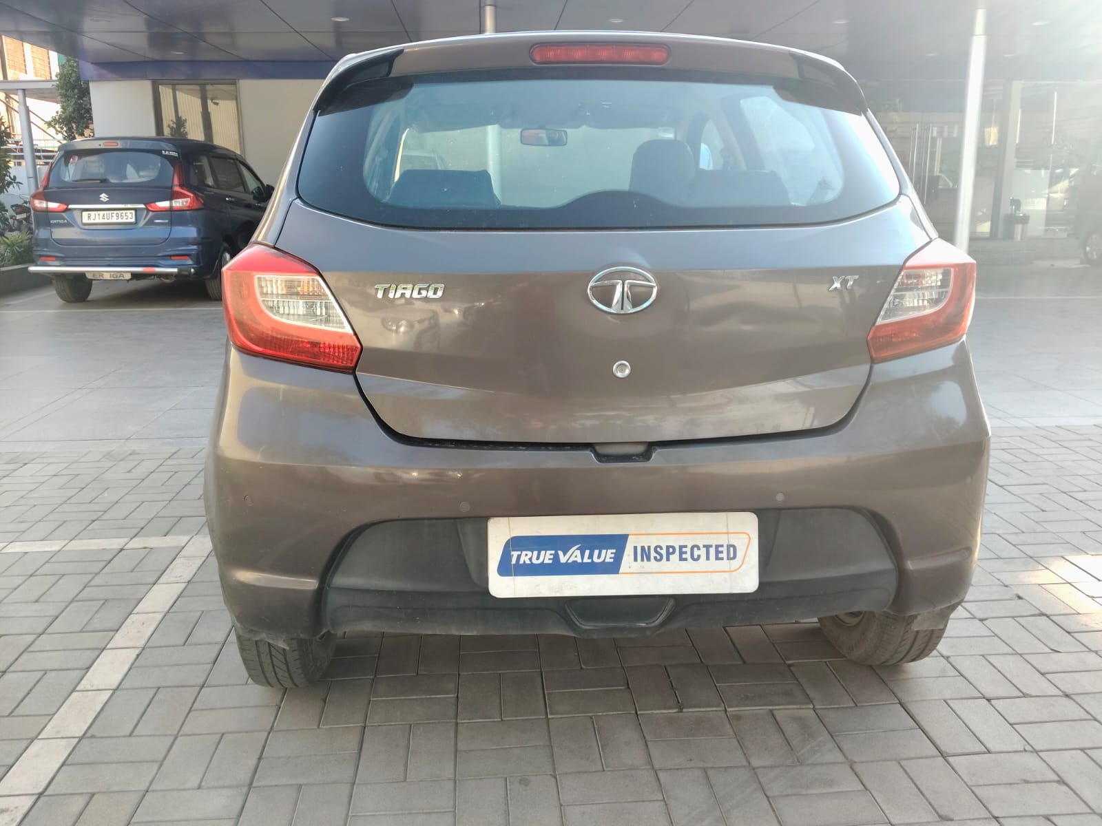 Maruti Suzuki Tiago XT